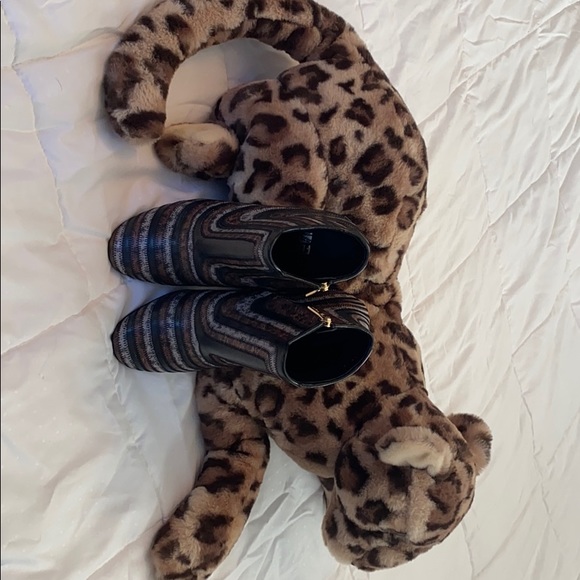 Boots - Picture 3 of 3